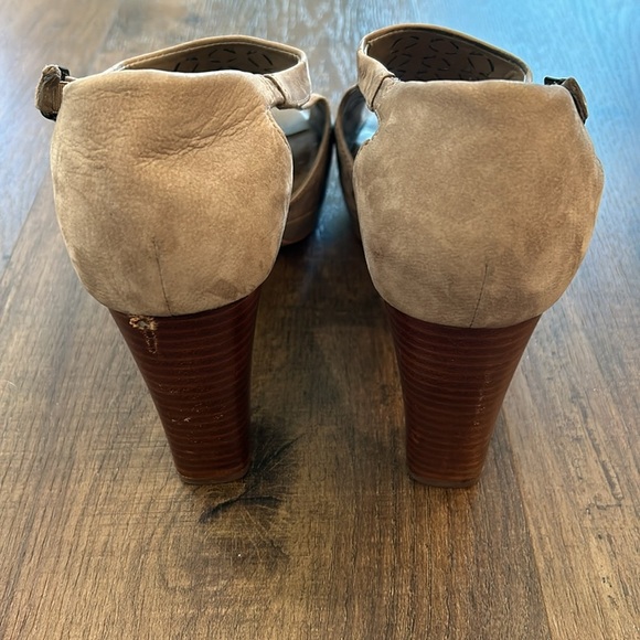 Clarks Artisan Jenness Energy Peep Toe Pump - Picture 6 of 10